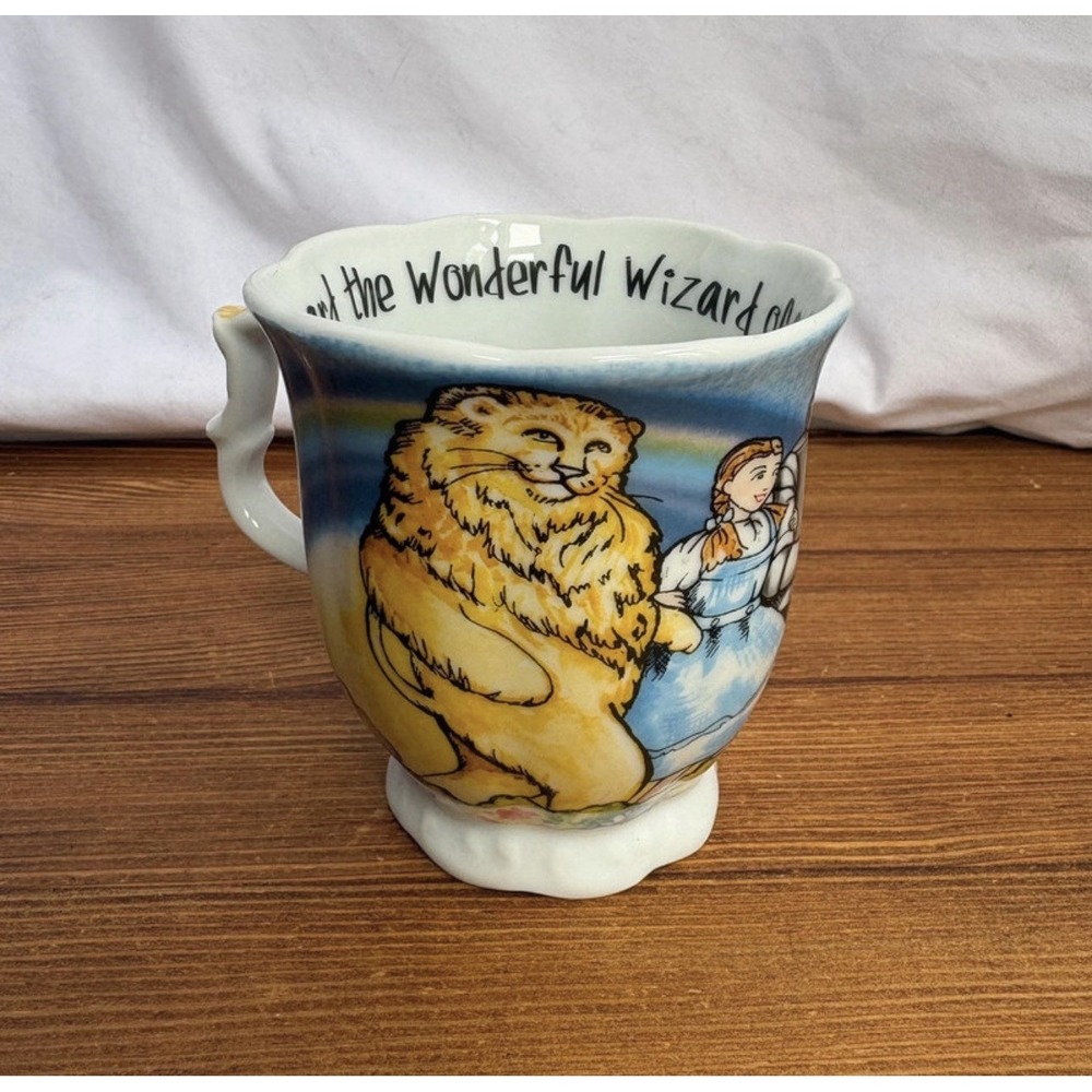 Paul Cardew Wizard of Oz Cowardly Lion Dorothy Ceramic Coffee Mug 2011 England
